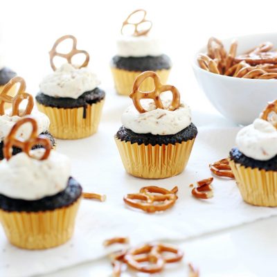 Mini Chocolate Pretzel Cupcakes