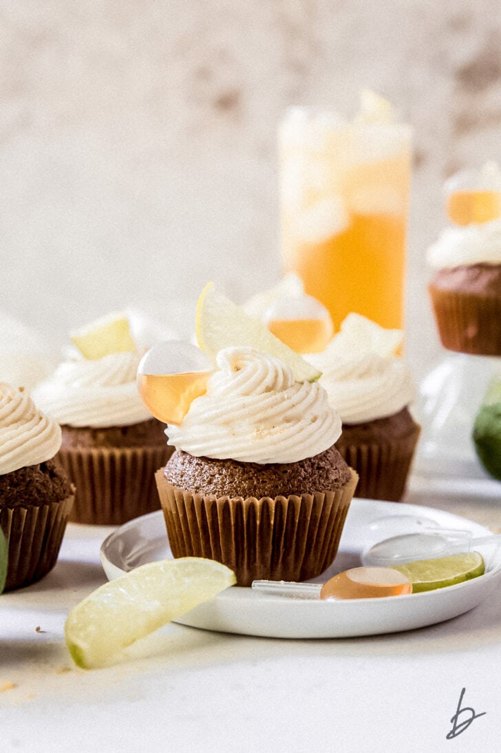 Dark and Stormy Cupcakes inspired by the Bermudan cocktail with Gosling's Rum | Recipe by @haleydwilliams