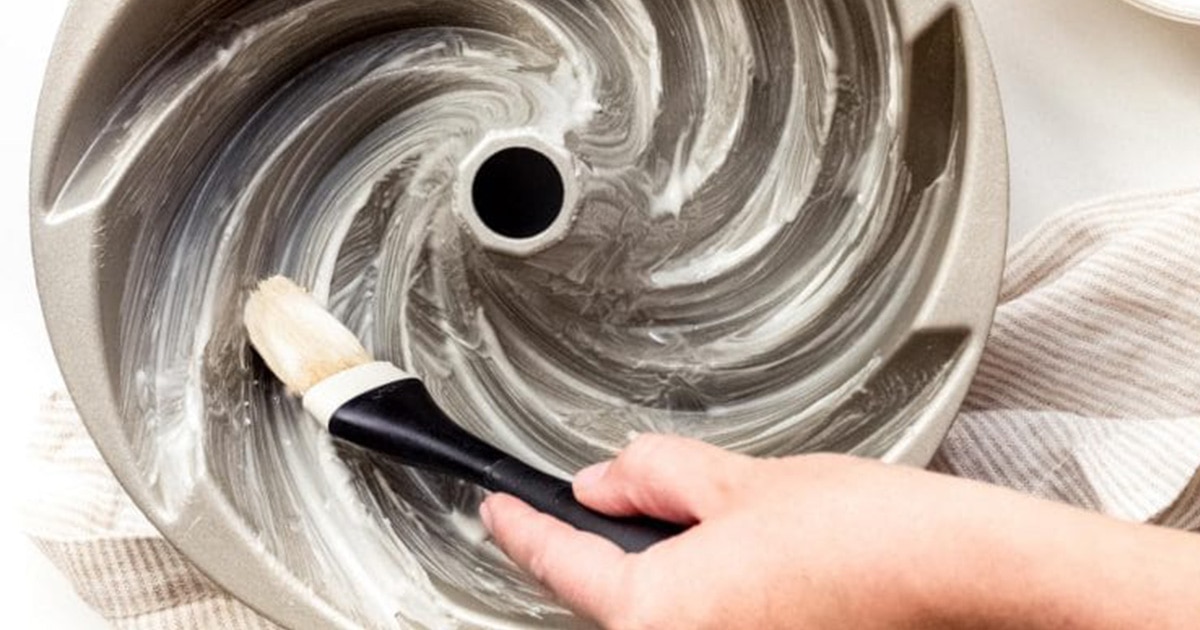 Why You Should Grease Your Bundt Cake Pan With Shortening, Not Butter