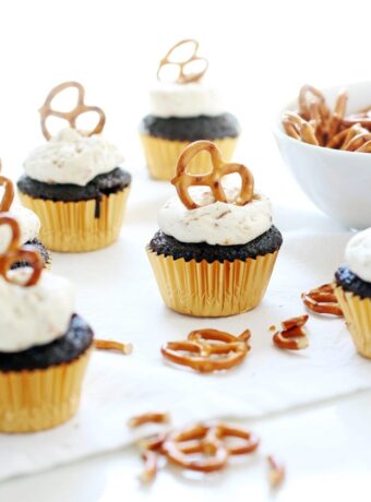 Mini Chocolate Pretzel Cupcakes