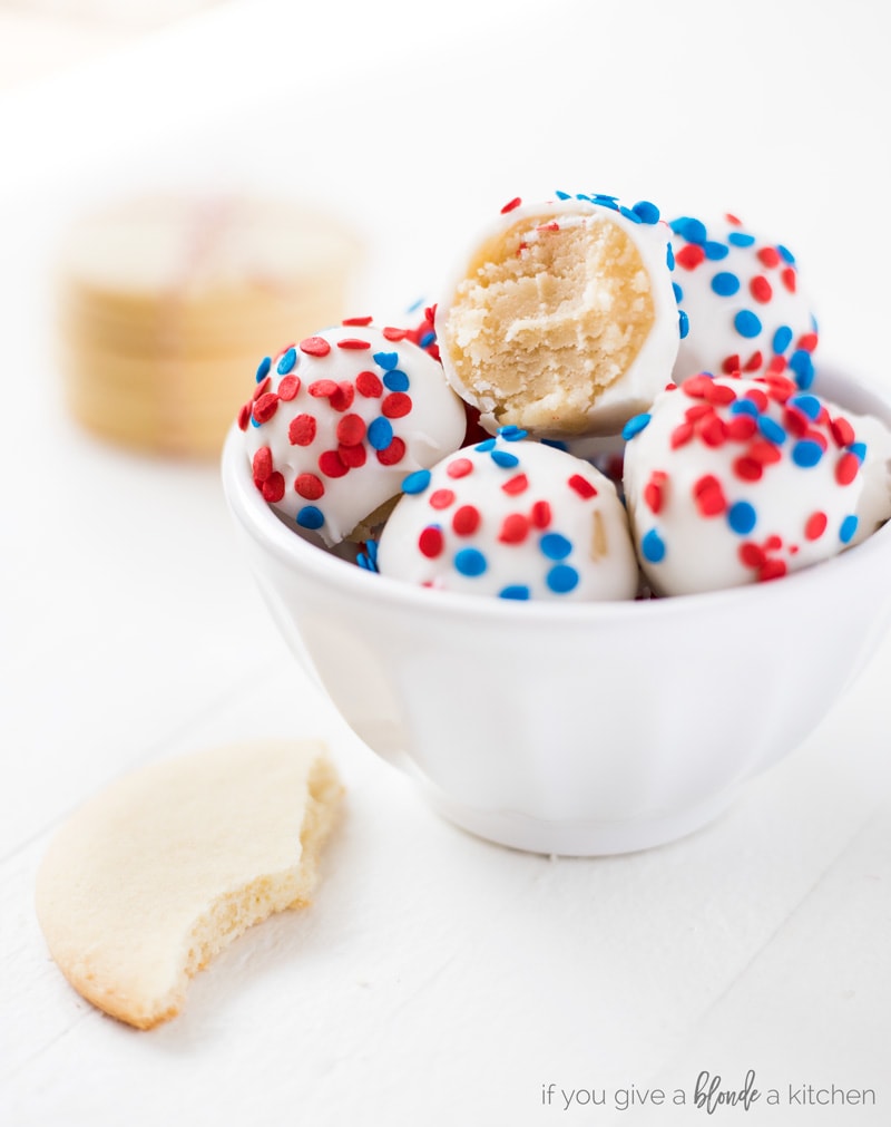 Here are some festive desserts to be presented for March 8 Here are some festive desserts to be presented for March 8