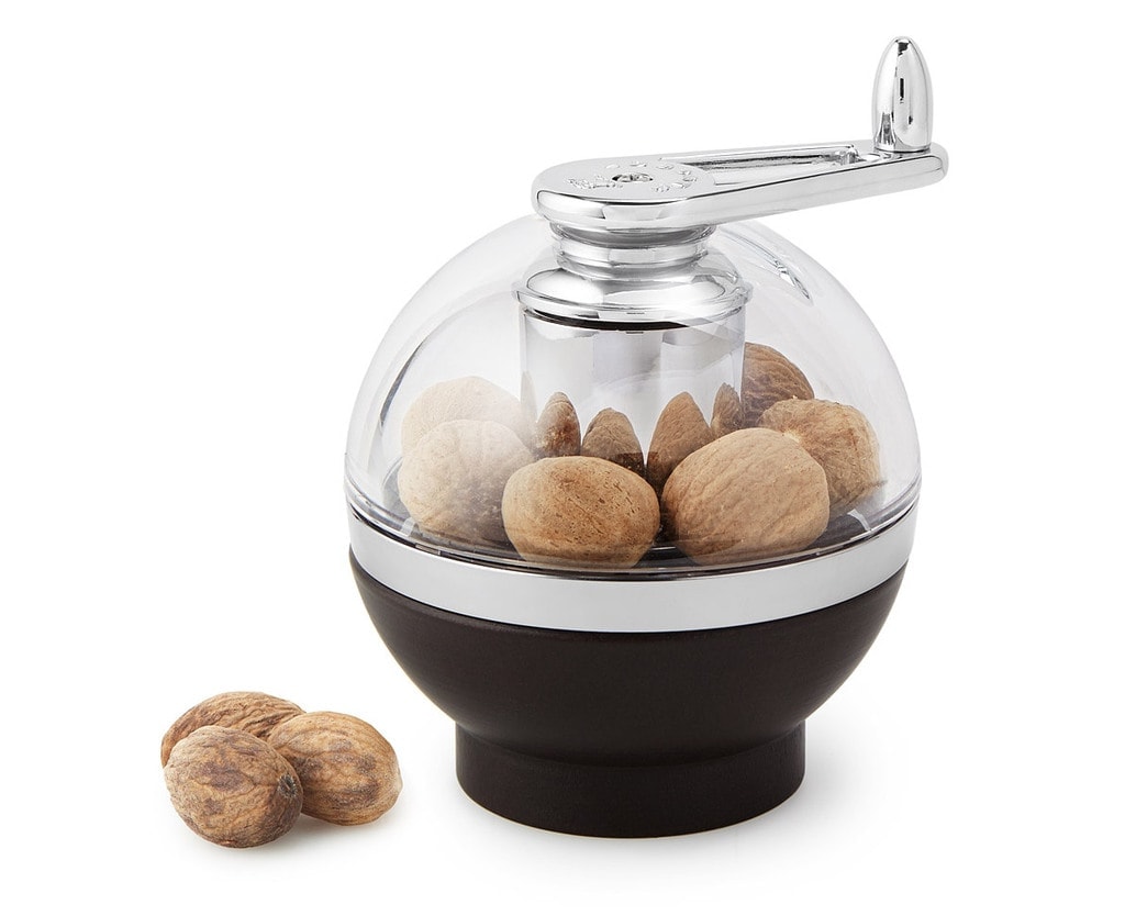uncommon-goods-nutmeg-mill-with-nutmeg