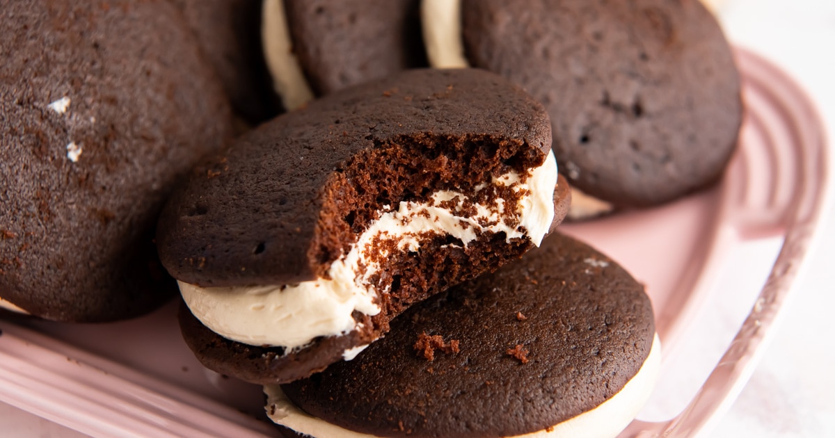 Bailey&amp;#39;s Chocolate Whoopie Pies – If You Give a Blonde a Kitchen