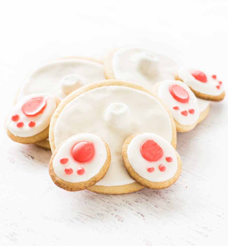 Bunny butt cookies are iced sugar cookies perfect for Easter! | www.ifyougiveablondeakitchen.com