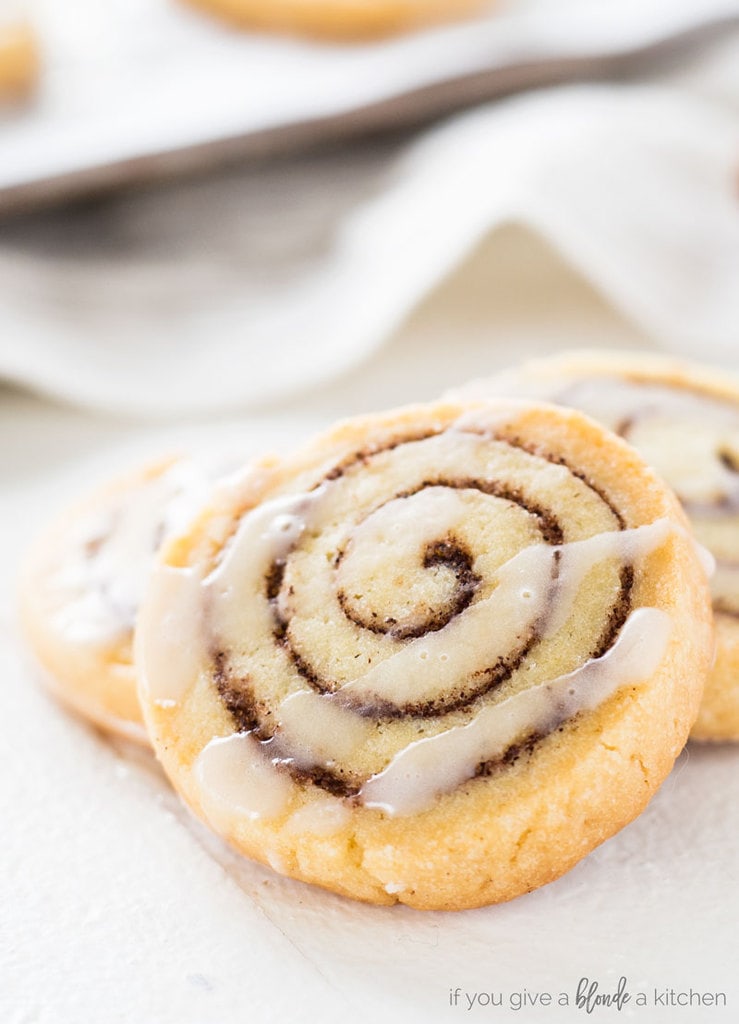 cinnamon roll cookie with cinnamon swirl and simple glaze.