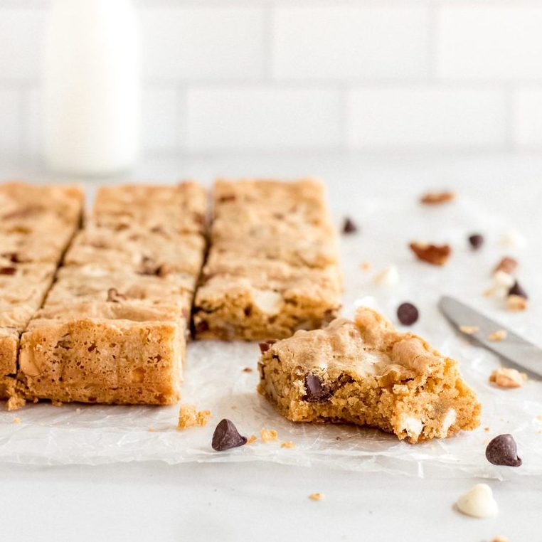 blondie with a bite next to make blondie bars and chocolate chips