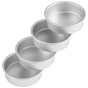 four aluminum 6-inch round cake pans