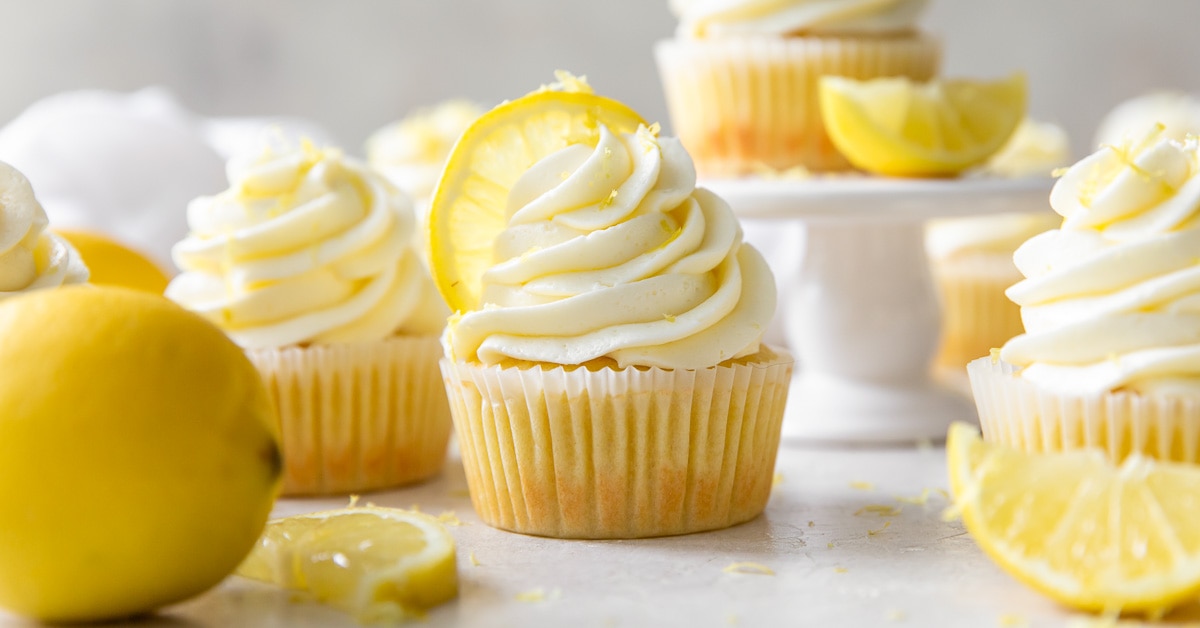 EASY Lemon Cupcakes with Lemon Frosting