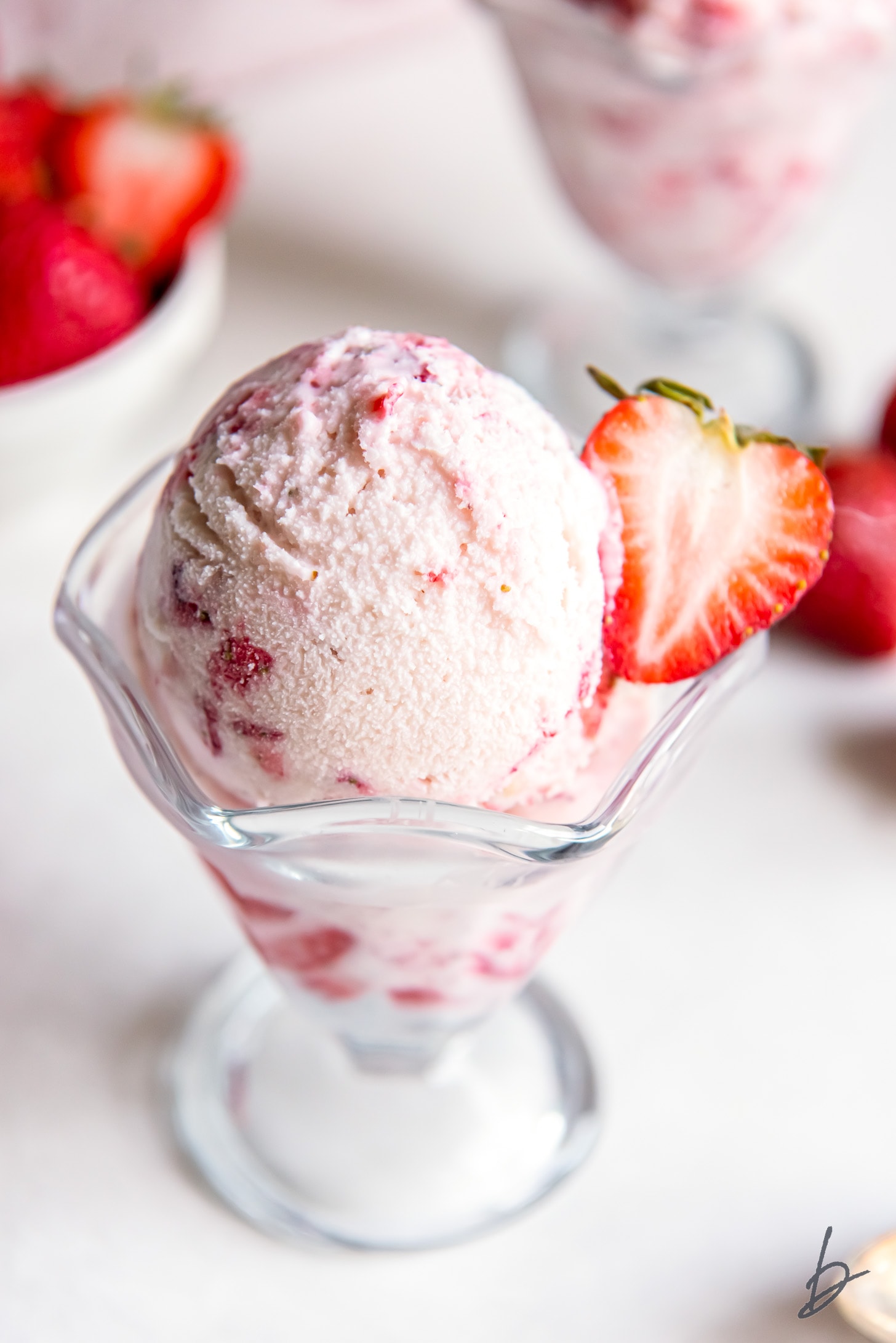 https://www.ifyougiveablondeakitchen.com/wp-content/uploads/2022/05/homemade-strawberry-ice-cream.jpg