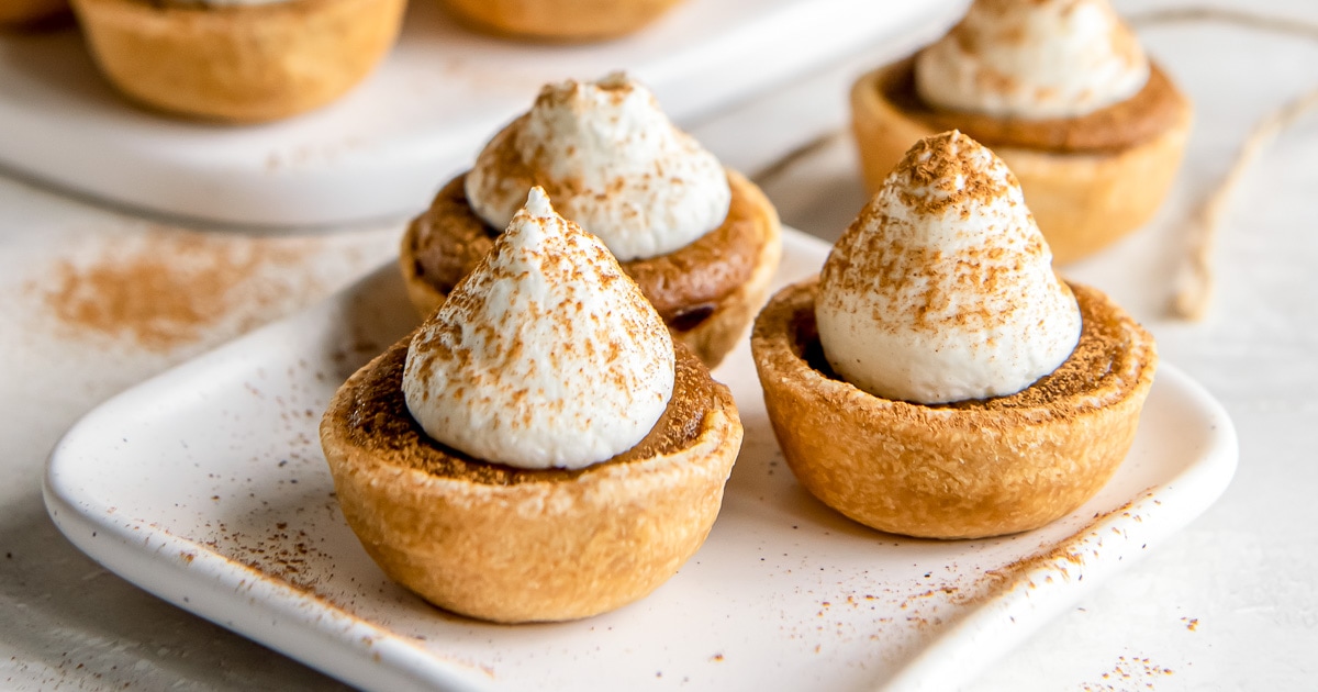 Easy Mini Pumpkin Pies - If You Give a Blonde a Kitchen