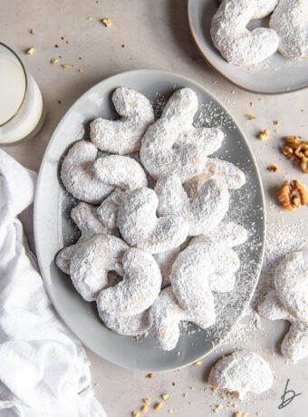VanilleKipferl – Vanilla Crescent Cookies
