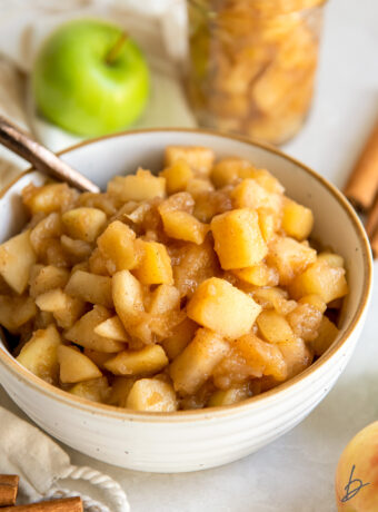 Easy Apple Compote with Cinnamon