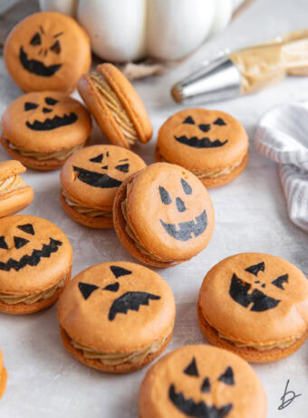 Pumpkin Spice Macarons